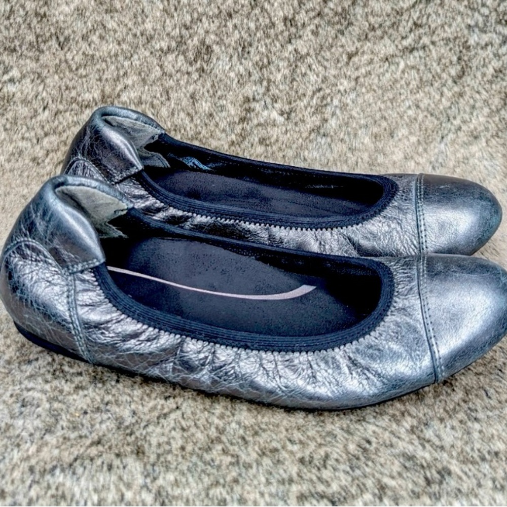 Vionic Natalia Ballet Flat Metallic Pewter Women's 7.5